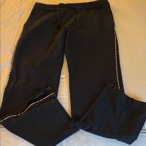 Burberry London Jogging Pants in Loop Back Cotton Blend with Nova Check Detail.